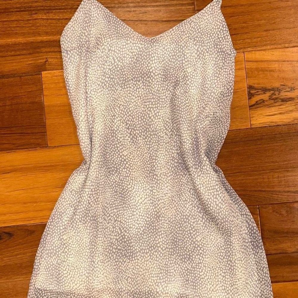 Wild Honey Stone and White Textured Sleeveless Top
